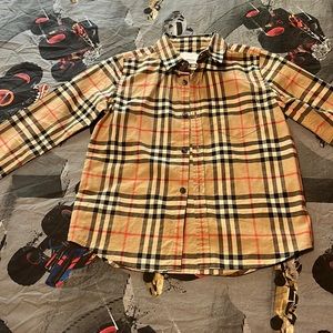 Burberry boys top size 6